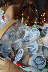 Dress up your farmers' market baskets and deliver your treats around the office.