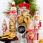 How to throw a cookie exchange party this holiday season! + free printable recipe card!