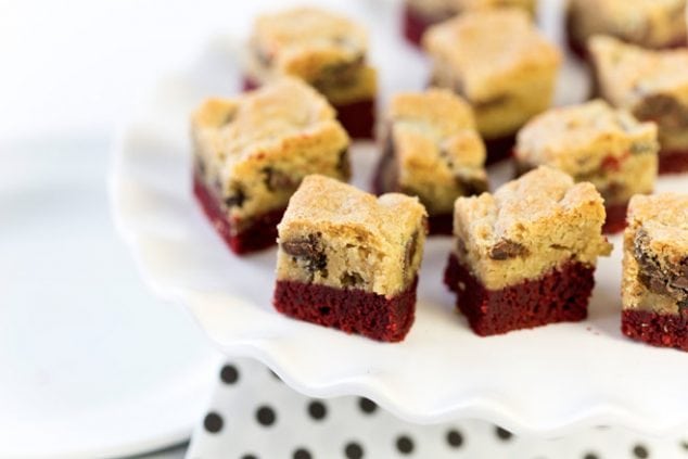 Red Velvet Chocolate Chip Cookie Bars | Pizzazzerie