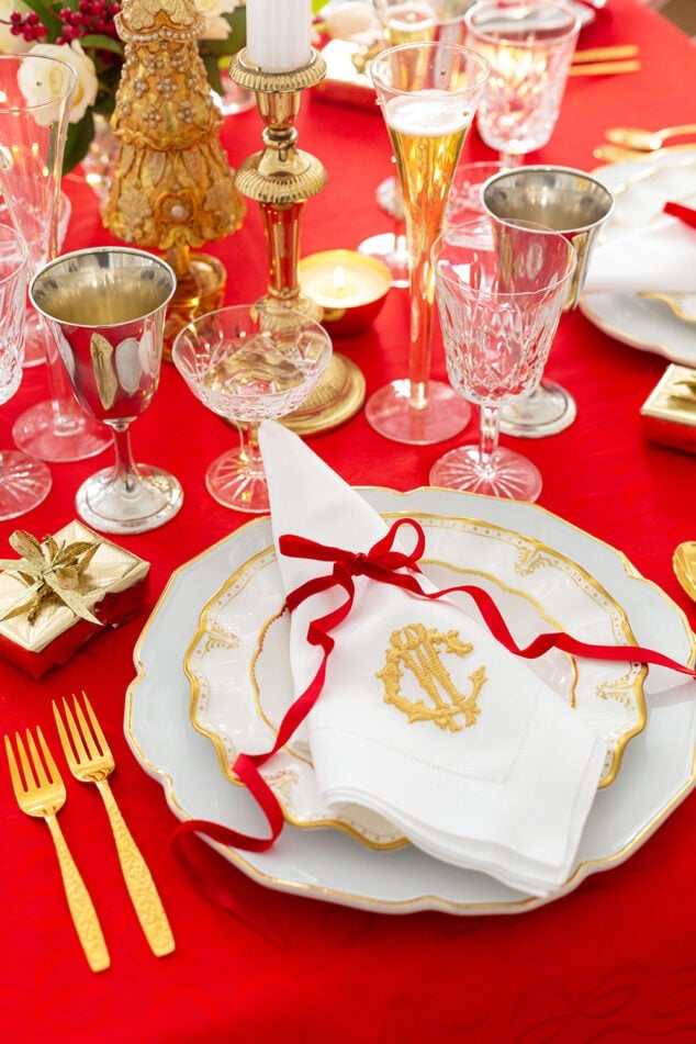 Christmas Tablescape in Red and Gold
