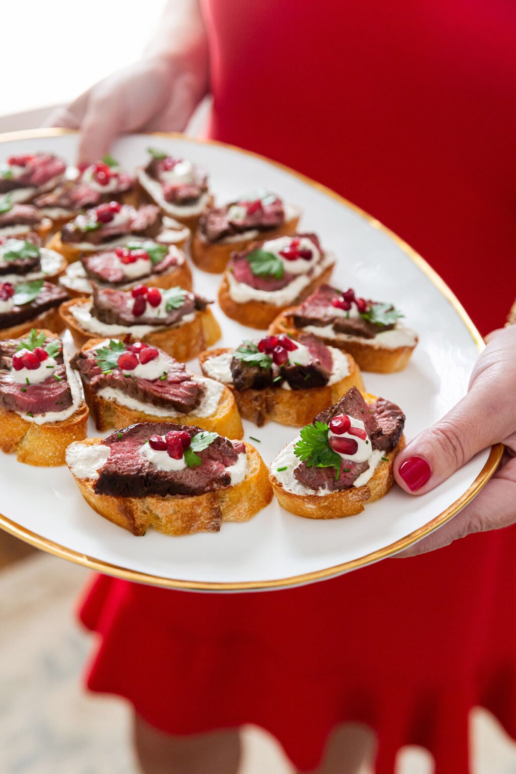 Beef Tenderloin Crostini with Horseradish Cream - Pizzazzerie